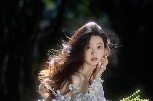 震惊！娱乐博主“吃瓜少女张小寒”全网封禁背后真相曝光！