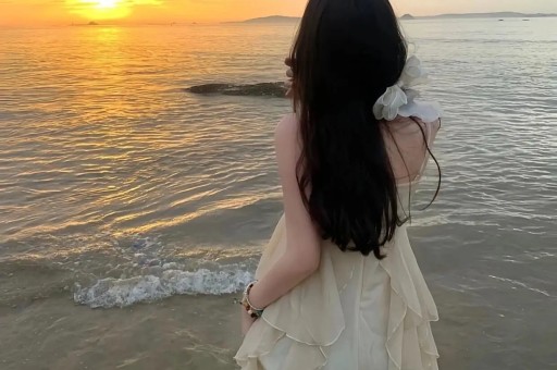 江苏30岁小伙在海南深夜敲瓜成网红收入好时月入十几万